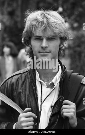 Portrait des französischen Tennisspielers Thierry Champion auf den Tribünen der French Open im Juni 1983. Stockfoto