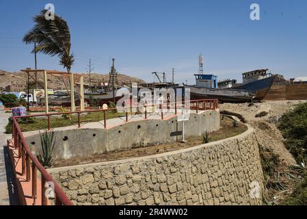 Nicolas Remene / Le Pictorium - El Nino-Phänomen an der Nordküste Perus - 26/10/2018 - Peru / Piura / ? Talara? - Die Stadt Talara in der Region Piura mit ihrem größten Fischereihafen und ihrer Ölraffinerie an der Nordküste Perus am 26. Oktober 2018. Talara ist eine der Städte, die auch vom El Nino-Phänomen hart getroffen wurden. Insbesondere mit sintflutartigen Regenfällen und katastrophalen Überschwemmungen. ---------------------------------------------------------------------- Das El-Nino-Phänomen an der Nordküste Perus nördlich von Lima in Peru, entlang einer fast 1300 km langen Küste, viele Dorfbewohner Stockfoto