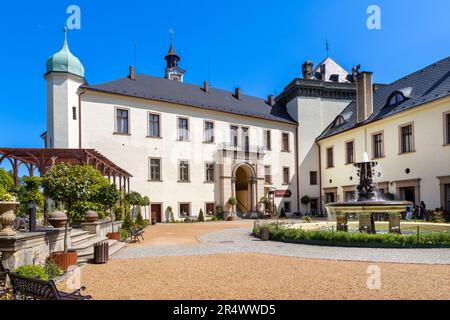 Novorenesancni zamek Zbiroh U Rokycan, Plzensky kraj, Ceska republika / Neorenaissance Schloss Zbiroh, Tschechische republik Stockfoto