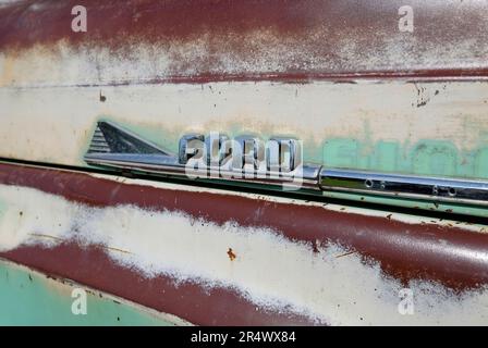 ford Logo auf altem amerikanischem Pick-up Stockfoto