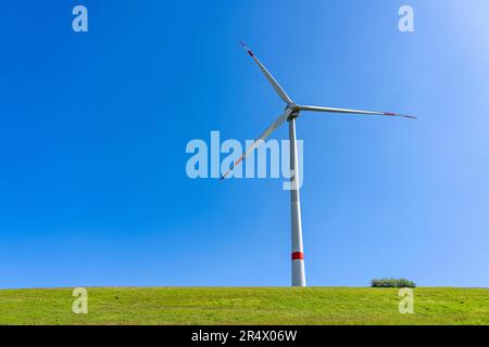 Die Mottbruchhalde, Windturbine, Hub-Höhe 131 Meter, Typ Enercon E-138, Gladbeck, NRW, Deutschland, Stockfoto