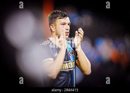 New York, New York, USA. 27. Mai 2023. Der Verteidiger der Philadelphia Union Kai Wagner (27) verlässt das Feld nach einem MLS-Spiel zwischen der Philadelphia Union und dem New York City FC auf dem Citi Field in New York, NY. Rusty Jones/Cal Sport Media/Alamy Live News Stockfoto