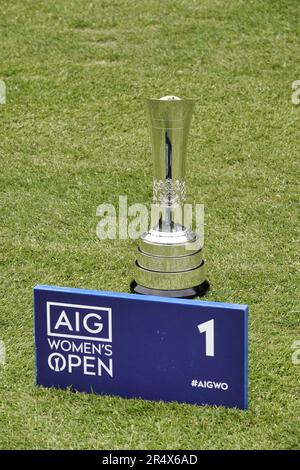 Walton on the Hill, Tadworth. Surrey, Großbritannien. 30. Mai 2023. Die AIG Womens Open Trophäe wird im Walton Heath Golf Club ausgestellt, bevor der Royal and Ancient Golf Club of St. Andrews (R&A) die „Women“-Veranstaltung zwischen dem 10. Und 13. August 2023 veranstaltet. Gutschrift: Motofoto/Alamy Live News Stockfoto