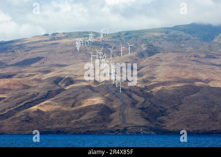 Kaheawa Wind Power, Windpark auf der Insel Maui oberhalb von Maalaea; Maui, Hawaii, Vereinigte Staaten von Amerika Stockfoto