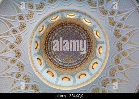 Dekorative Deckenelemente in der Khazrati Imam Moschee, Hazrati Imam Complex; Taschkent, Usbekistan Stockfoto