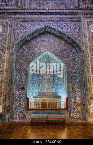 Grab von Mohammad Rahim Khan, Inneres, Pakhlavon Mahmud Mausoleum, Itchan Kala in Khiva, Usbekistan; Khiva, Usbekistan Stockfoto