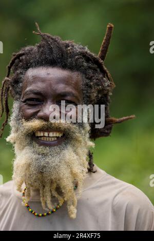 Porträt eines Rastafariers in Jamaika; Bluefields Bay, Jamaika Stockfoto