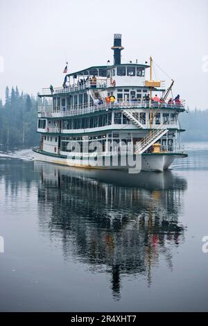 Flussboot Entdeckungsfahrt in Fairbanks, Alaska, USA; Fairbanks, Alaska, Vereinigte Staaten von Amerika Stockfoto