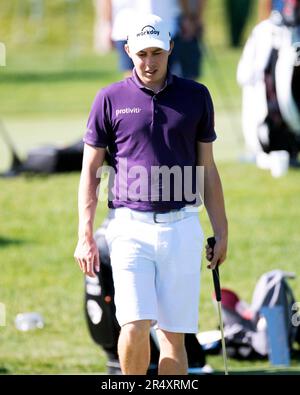 Dublin, Ohio, USA. 30. Mai 2023. Matt Fitzpatrick (GBR) auf dem Putting Green beim Memorial Tournament in Dublin, Ohio. Brent Clark/Cal Sport Media/Alamy Live News Stockfoto