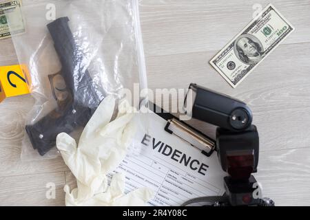 Tatort Ort Polizei Fotograf Forensic Scientist Mord Sammeln Beweise Stockfoto