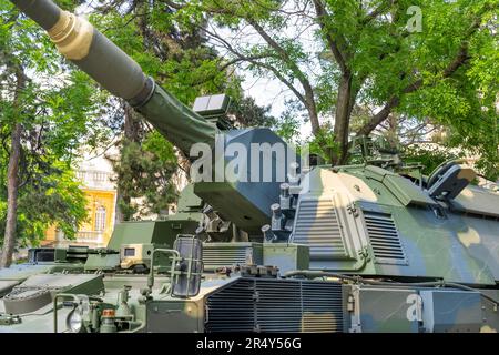 Panzerhaubitze 2000 (PZH 2000) gepanzerte Haubitzer, deutsche 155-mm-Haubitzer mit Eigenantrieb, entwickelt von Krauss-Maffei Wegmann (KMW) und Rheinmetall Stockfoto