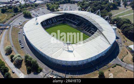 Luftaufnahme des MKM-Stadions, Heimstadion des Hull City FC. Das Gelände ist auch als KC-Stadion und KCOM-Stadion bekannt Stockfoto