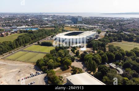 Luftaufnahme des MKM-Stadions, Heimstadion des Hull City FC. Das Gelände ist auch als KC-Stadion und KCOM-Stadion bekannt Stockfoto
