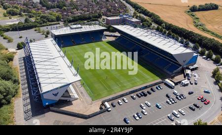 Das Kassam Stadium, Heimstadion des Oxford United FC, aus der Vogelperspektive Stockfoto