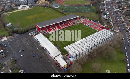 Der County Ground, Heimstadion des Swindon Town FC, aus der Vogelperspektive. Stockfoto