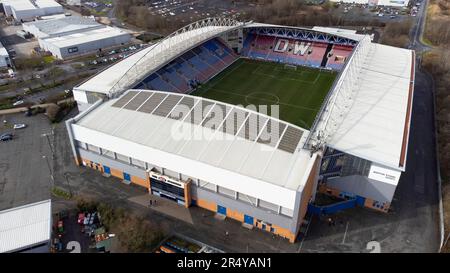 Luftaufnahme des DW Stadium, Heimstadion des Wigan Athletic FC. Früher bekannt als JJB-Stadion Stockfoto