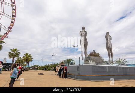 Ali & Nino Statue von Bildhauerin Tamara Kvesitadze. Batumi Georgien Stockfoto