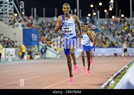 Lamecha Girma (ETH) gewinnt die 3.000 m in 7:16,18, während des Doha Diamond League Meetings am Freitag, den 5. Mai 2023, im Qatar Sports Club in Doha, Katar. (Jiro Mochizuki/Bild des Sports) Stockfoto