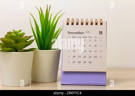 Desktop-Kalender für November 2023. Desktop-Kalender für Planung, Termine Stockfoto