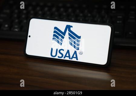 China. 29. Mai 2023. In dieser Fotoabbildung wird das Logo der United Services Automobile Association auf dem Bildschirm eines Smartphones angezeigt. Kredit: SOPA Images Limited/Alamy Live News Stockfoto