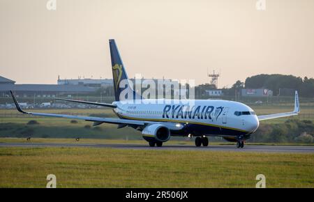 Flughafen Cork. Cork, Irland. 31. Mai 2023. Eine Ryanair Boeing 737 auf der Start- und Landebahn zur Vorbereitung des Starts nach London Stansted vom Flughafen Cork, Cork, Irland. David Creedon/Alamy Live News Stockfoto