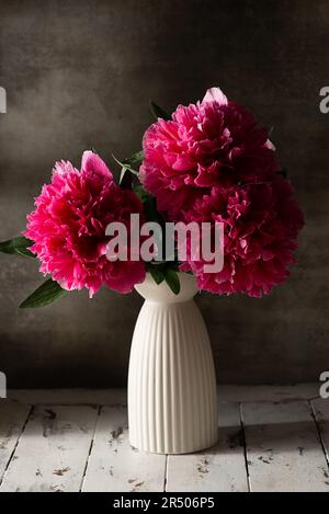 Pfingstrosen in einer Vase Stockfoto
