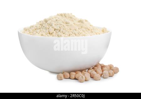Kichererbsenmehl in Schüssel und auf weißem Boden isolierte Samen Stockfoto
