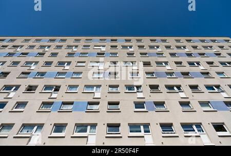 Außenansicht eines Wohnblocks in St. Vincent Terrace im Anderston District von Glasgow, Schottland, Großbritannien Stockfoto