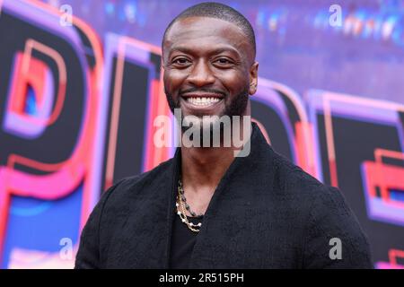 Westwood, Usa. 30. Mai 2023. WESTWOOD, LOS ANGELES, KALIFORNIEN, USA - MAI 30: Der amerikanische Schauspieler Aldis Hodge trifft am 30. Mai 2023 im Regency Village Theater in Westwood, Los Angeles, Kalifornien, USA auf der Weltpremiere von Sony Pictures Animation „Spider-man: Gegenüber der Spider Verse“ ein. (Foto: Xavier Collin/Image Press Agency) Kredit: Image Press Agency/Alamy Live News Stockfoto