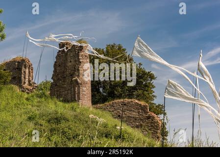 Der Hochhaus, Teil der mittelalterlichen Ruinen von Snodhill Castle, Herefordshire, Großbritannien, erbaut in den 11c Jahren Stockfoto