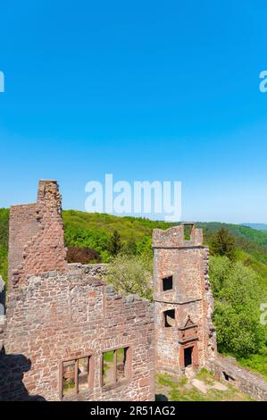 Madenburger Ruinen mit der Landschaft des Pfalzwaldes, Eschbach, Pfalz, Rheinland-Pfalz, Deutschland, Europa Stockfoto