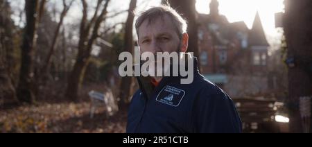 Unbezahltes Handout-Foto von Rockall Expedition des Abenteurers Chris Cameron, der auf Rockall gelandet ist, einem abgelegenen unbewohnten nordatlantischen Felsen, um den Weltrekord für den längsten Aufenthalt dort zu brechen und Spenden für Wohltätigkeitsorganisationen der Streitkräfte zu sammeln. Rockall liegt etwa 220 Meilen (354 km) westlich der äußeren Hebriden und ist eine isolierte Granitinsel, über die das Vereinigte Königreich seit 1955 die Souveränität beansprucht. Ausgabedatum: Freitag, 26. Mai 2023. Stockfoto