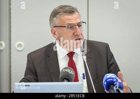 Brüssel, Belgien. 31. Mai 2023. Steven Vanackere, Direktor der Nationalbank (BNB-NBB) und stellvertretender Vorsitzender des Supreme Employment Council, stellte auf einer Pressekonferenz der belgischen Nationalbank BNB/NBB den jährlichen Finanzstabilitätsbericht am Mittwoch, den 31. Mai 2023 in Brüssel vor. BELGA FOTO JAMES ARTHUR GEKIERE Kredit: Belga News Agency/Alamy Live News Stockfoto