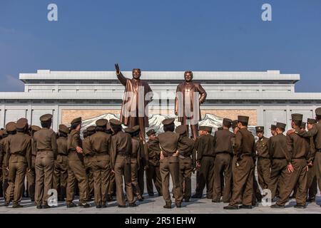 Nationale Feier am Mansu Hill Grand Monument in pjöngjang, nordkorea Stockfoto