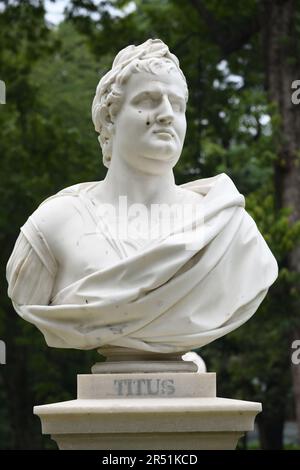 Titus Caesar Vespasianus (39.-13. September 81 n. Chr.) war römischer Kaiser von 79 bis 81. Marmorbüste im Victoria Memorial Hall Garden. Kalkutta, West Be Stockfoto