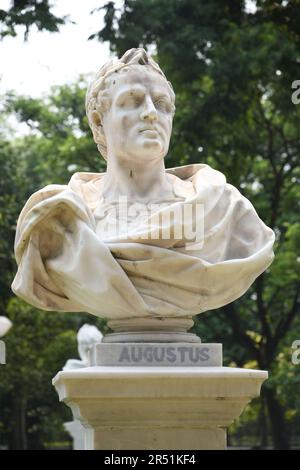 Caesar Augustus (geboren Gaius Octavius; 23. September 63 v. Chr. – 19. August 14), auch bekannt als Octavian, war der erste römische Kaiser; er regierte ab 27 v. Chr Stockfoto