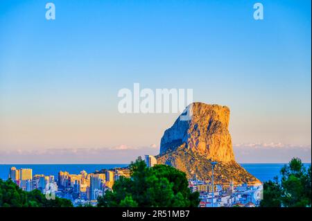 Panoramablick auf den Naturpark Penyal d'IFAC in Calpe, Spanien Stockfoto