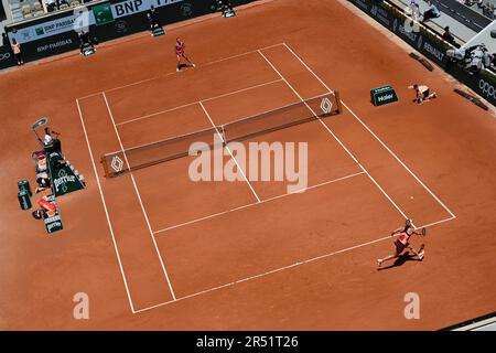 Julien Mattia / Le Pictorium - Caroline Garcia gegen Anna Blinkova - 31/5/2023 - Frankreich / Ile-de-France (Region) / Paris - Caroline Garcia in Aktion während ihres zweiten Spiels gegen Anna Blinkova beim Roland Garros Open Tennis Turnier am 31. Mai 2023 in Paris. Stockfoto