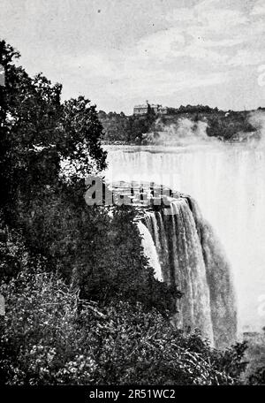 Blick auf die kanadischen Fälle von Goat Island, Niagara Falls, Schwarzweißfotografie von Clifton Johnson aus dem Buch ' Highways and Byways of the Great Lakes ' Publication Date 1911 Publisher New York, The Macmillan Company; London, Macmillan and co., ltd. Stockfoto