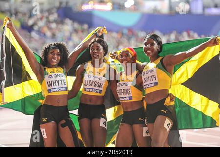 Jamaica Team Woman läuft bei den Athletik-Weltmeisterschaften 2019 in Doha das 4x100-m-Relais. Stockfoto