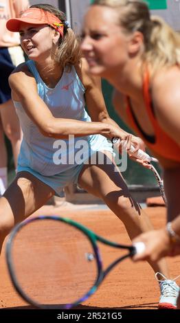 Paris, Frankreich. 31. Mai 2023. Belgische Maryna Zanevska und belgischer Kimberley Zimmermann, die während eines Tennisspiels zwischen dem belgischen Paar Zanevska-Zimmermann und dem französischen Paar Andrianjafitrimo-Ferro in der ersten Runde der Frauendoppelspiele beim Tennisturnier Roland Garros French Open in Paris, Frankreich, am Mittwoch, den 31. Mai 2023, fotografiert wurden. BELGA FOTO BENOIT DOPPAGNE Kredit: Belga News Agency/Alamy Live News Stockfoto
