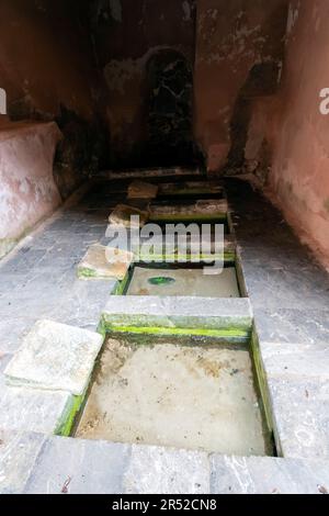 Das mittelalterliche Waschhaus, Cefalu, Sizilien, Italien. Stockfoto