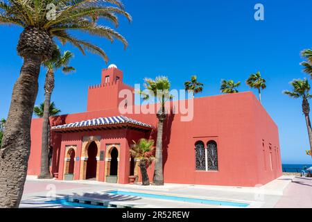 BENALMADENA, SPANIEN - 7. MAI 2023: Kulturzentrum - Castillo de El-Bil-Bil in Benalmadena, Spanien am 7. Mai 2023 Stockfoto