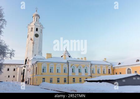 Der Glockenturm Evfimievskaya an einem Wintertag, Blick auf Veliky Novgorod, Russland. Es wurde 1463 erbaut Stockfoto