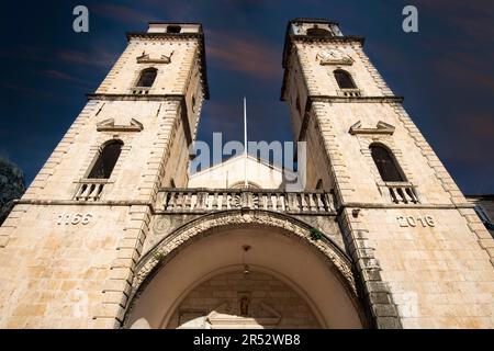 Kathedrale von St. Tryphon, Sv. Trifun, abendliche Atmosphäre, Altstadt von Kotor, Bucht von Kotor, Montenegro Stockfoto