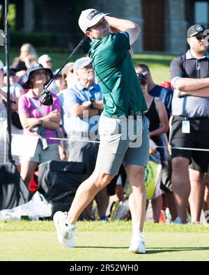 Dublin, Ohio, USA. 31. Mai 2023. Viktor Hovland (NOR) fährt im Pro/AM-Turnier beim Memorial Tournament in Dublin, Ohio, vom 10. Abschlagpunkt ab. Brent Clark/Cal Sport Media/Alamy Live News Stockfoto