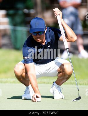 Dublin, Ohio, USA. 31. Mai 2023. Rickie Fowler legt beim Memorial Tournament in Dublin, Ohio, beim Pro/AM-Turnier auf das 9. Loch. Brent Clark/Cal Sport Media/Alamy Live News Stockfoto