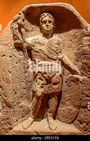Mars, kriegsgott, Steinhilfe, Soldat mit Speer und Schild, römische Festung Saalburg, rekonstruierte Kohortenfestung, Museum, archäologischer Park, Oben Stockfoto