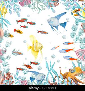 Nahtloses Muster mit Meeresfauna auf weißem Hintergrund isoliert. Aquarelle Darstellung von Engelfischen, Muscheln, Korallen, Kraken, Algen, Wasser, Meer Stockfoto