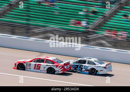 Kansas City, KC, USA. 6. Mai 2023. Der Fahrer der NASCAR Craftsman Truck Series, Amber Balcaen, besucht die Rennstrecke für den Dawn 150 in Kansas City, KC, USA. (Kreditbild: © Walter G. Arce Sr./ZUMA Press Wire) NUR REDAKTIONELLE VERWENDUNG! Nicht für den kommerziellen GEBRAUCH! Stockfoto